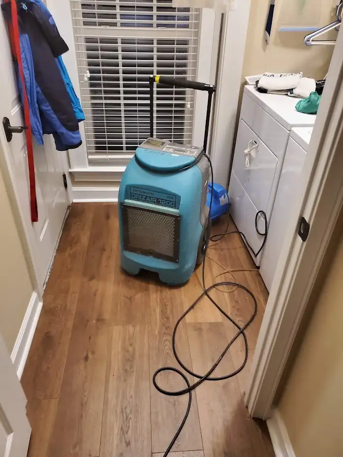 Commercial dehumidifier deployed for Crawl Space Restoration in Jacksonville Beach